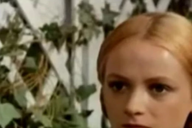 TUGA I PUSTOŠ NA SVE STRANE! Ovako danas izgleda dom jedne od NAJVEĆIH GLUMICA FILMA I POZORIŠTA! (GALERIJA)