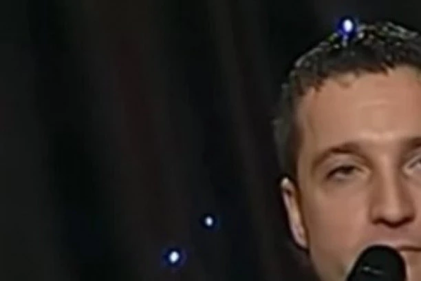 (FOTO) SVI SU SE PITALI GDE JE NESTAO POPULARNI BATA: Sad je isplivao snimak sa privatne proslave ŠOKIRAĆETE SE KAD VIDITE ŠTA MU GOSTI RADE!