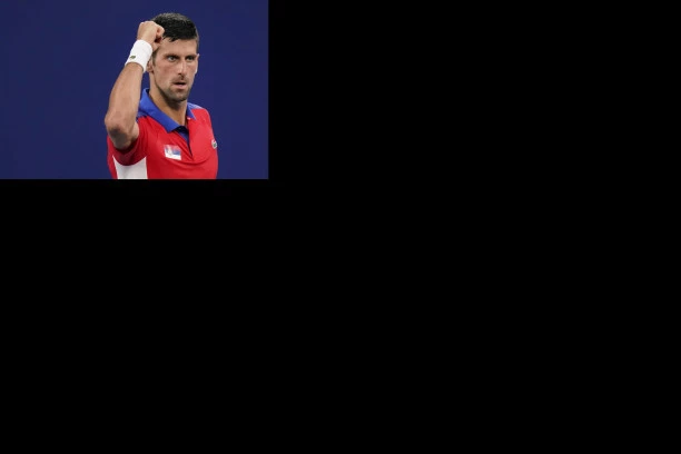TRESE SE TOKIO: Novak BRUTALNO ODBRUSIO Brazilcu koji ga je NAPAO