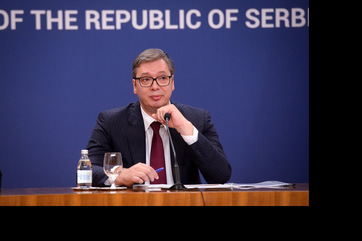 HVALA ŠAMPIONI, BRANILI STE BOJE NAŠE ZEMLJE: Predsednik Vučić se zahvalio našim HEROJIMA (VIDEO)