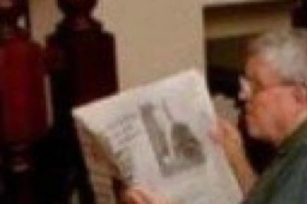 (FOTO) POPULARNA SPISATELJICA STRAHUJE ZBOG PRETNJI: Trans aktivisti obećavaju joj SMRT!