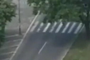 (VIDEO) BLINDIRANA VOZILA I PUCNJAVA U USTANIČKOJ: Saobraćaj zaustavljen, evo o čemu se radi!