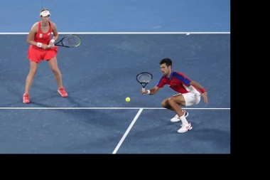 NOVAK U DVA POLUFINALA: Dubl Stojanović-Đoković ide po medalju!