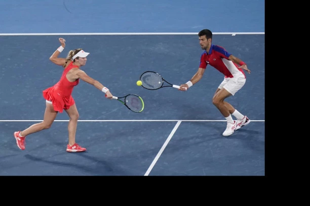 CRN DAN ZA NOVAKA: Srbija ostala BEZ FINALA i u dublu