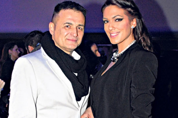 NINA I LEKA BLIŽI NEGO IKAD: Ponašaju se kao da su u braku: VODITELJKA NE SKIDA OSMEH SA LICA KAD PRIČA SA BIVŠIM SUPRUGOM!