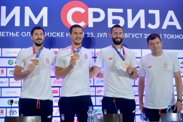 A GDE JE BULUT?! Vratili se bronzani basketaši bez najveće zvezde