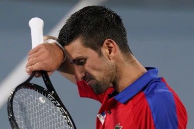 EVERYTHING HAPPENED IN THE CENTER OF BELGRADE! Awful ATTACK on Novak! (VIDEO)