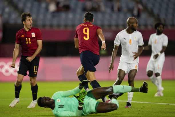 (VIDEO) POZNATI SVI POLUFINALISTI OI: Štoper Mančester junajteda TRAGIČAR turnira