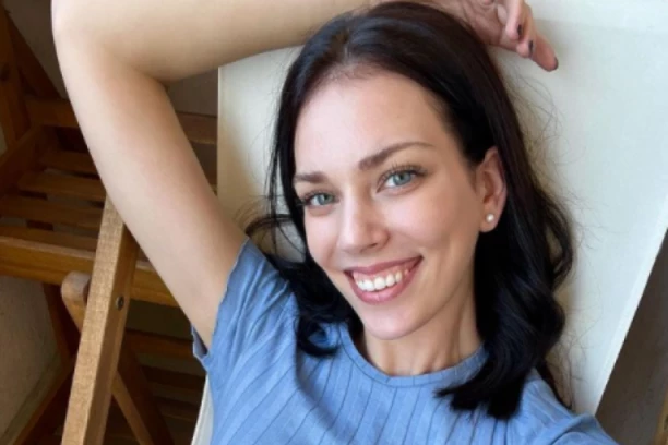 (FOTO) PRELEPA I OPASNA: Fotka ZANOSNE Tijane Bogdanović MAMI UZDAHE muškaraca!