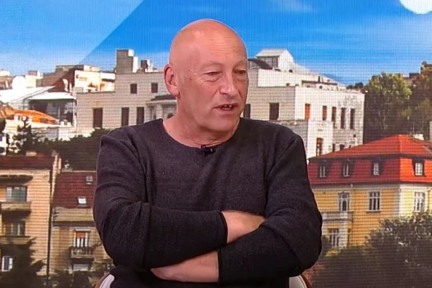 (FOTO) ĐILASOV REDITELJ OPLEO PO NARODU PA DOBIO HLADAN TUŠ: U prljavu igru uvukao NOVAKA ĐOKOVIĆA, a onda mu GRAĐANI ZAPUŠILI USTA!