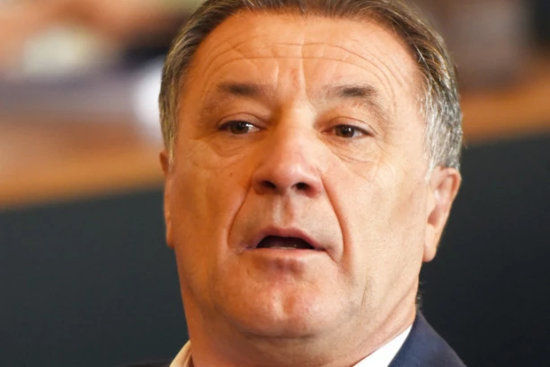 MAMIĆEVA PORUKA ZVEZDI: Ova dva igrača ćete prodati za 50.000.000 evra!