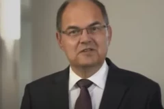 KRISTIJAN ŠMIT PODNEO OSTAVKU! Odlazi sa mesta visokog predstavnika za BiH - ZAPREĆENO MU SANKCIJAMA!