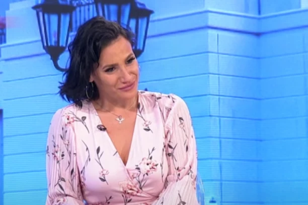 KRISTINA SPALEVIĆ OBJAVILA VIDEO IZ LIFTA KOJI JE ZGROZIO JAVNOST: Dok se Kristijan bori za život, ona radi OVO! (FOTO)