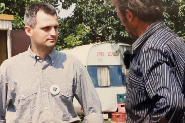 NI PLAČ DETETA, NI UZDAH... SAMO TIŠINA! DOK SAM ŽIV TO NEĆU MOĆI DA ZABORAVIM: Vesić o sećanjima iz Oluje (FOTO)