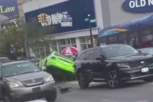 (VIDEO) NADREALNA POTERA USRED ŠPICA: Bežao od policije i upropastio SEDAM automobila, POVREĐENO više od 10 ljudi!