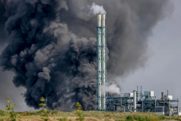 VIŠE EKSPLOZIJA U BELGORODU! Požar u skladištu municije!