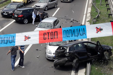 UDES KOD LEBANA: 9 osoba povređeno, uhapšen jedan od vozača