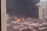 SNAŽNA EKSPLOZIJA U TURSKOJ:  Gust crni dim se nadvio nad Istanbulom (VIDEO)