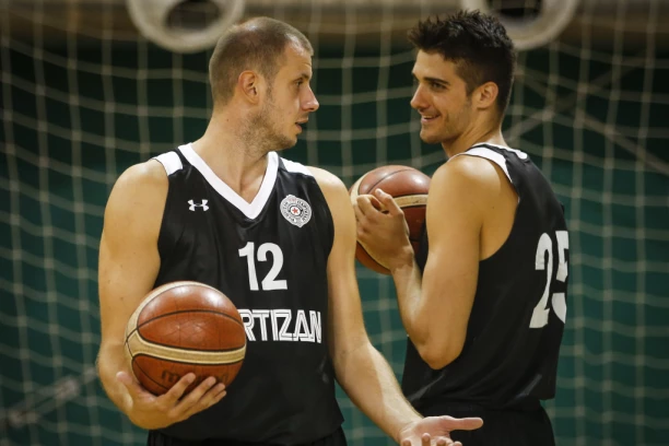 PARTIZAN SAOPŠTIO SJAJNU VEST: Grobari bukvalno u TRANSU!