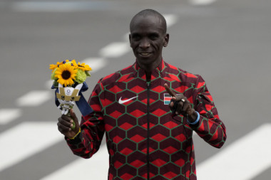 MARATON: Kenijac Kipčoge odbranio olimpijsko zlato u Tokiju!