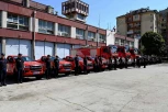 VATROGASCI DOBIJAJU NOVA VOZILA: Mini kamioni za bolji prilaz požaru