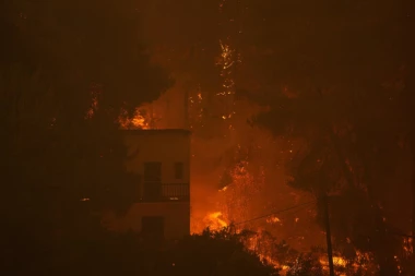 Bitka sa vatrenom stihijom: 27 DRŽAVA GASI POŽARE NA BALKANU
