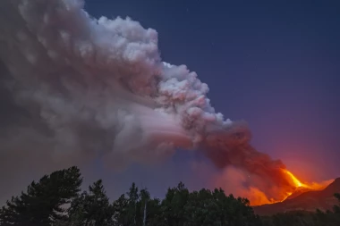 HITNA EVAKUACIJA! Probudio se vulkan na evropskom ostrvu (VIDEO)