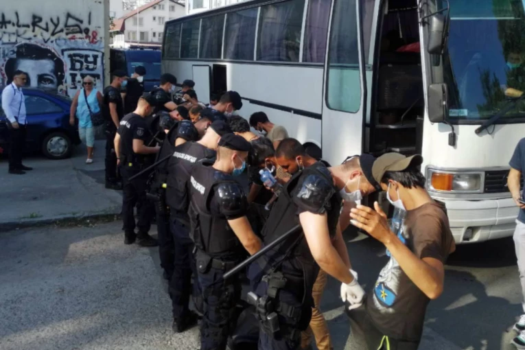 U BEOGRADU UHAPŠENO 86 ILEGALNIH MIGRANATA!