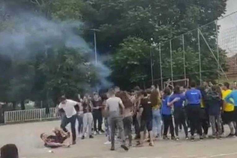 OSUĐEN OTAC KOJI JE BRUTALNO PRETUKAO SINA PRED ŠKOLSKIM DRUGOVIMA U DOLJEVCU!