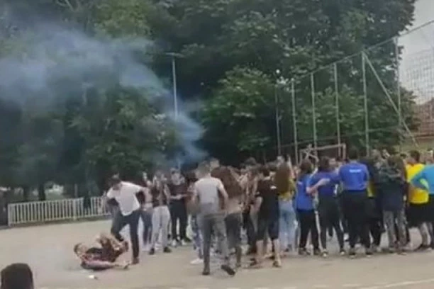 OSUĐEN OTAC KOJI JE BRUTALNO PRETUKAO SINA PRED ŠKOLSKIM DRUGOVIMA U DOLJEVCU!