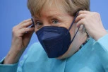 CRNO NAM SE PIŠE AKO DOĐE U CRNOM! Od boje sakoa Angele Merkel mnogo toga zavisi! AKO JE VIDITE U ZELENOM, DOBRO JE!