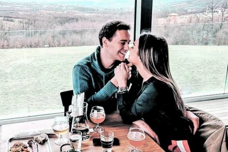 ŠOKANTANO! Luka Raco PREVARIO devojku? Uhvaćen sa atraktivnom BRINETOM ...