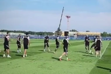 MESI NIJE MOGAO DA DOĐE DO LOPTE: Nejmar i Di Marija IZLUDELI Lea (VIDEO)