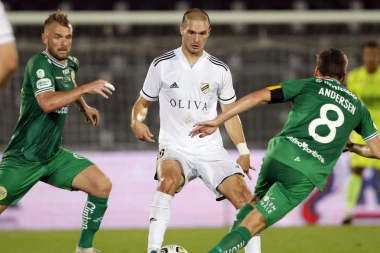 KATASTROFA ČUKARIČKOG U ŠVEDSKOJ: Hamarbi PETARDOM izbacio Brđane!