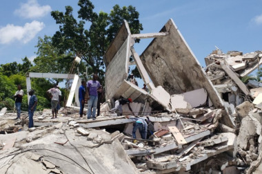 STRAVIČAN ZEMLJOTRES UDARIO HAITI: Tri osobe su poginule a nekoliko hospitalizovano