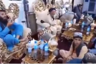 TALIBANI UPALI U VILU ABDULA RAŠIDA DOSTUMA! Pogledajte u kakvom je luksuzu živeo avganistanski general! (VIDEO)