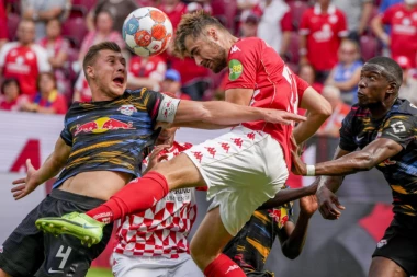 LUDILO U BUNDESLIGI: Herta UPROPASTILA Jovetićev rekord, Majnc ŠOKIRAO Lajpcig!