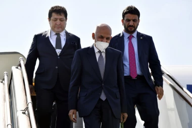 OTKRIVENO GDE SE SAKRIO ODBEGLI PREDSEDNIK AVGANISTANA! Dok njegov narod gine da napusti zemlju pred eksremistima on je našao OAZU LUKSUZA!