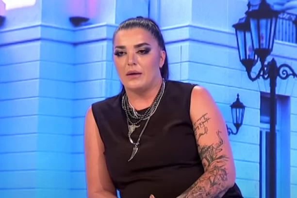 ŠOK OBJAVA BIVŠE ZADRUGARKE I PEVAČICE! Jedva se izlečila od narkomanije, a sada zapanjila javnost priznanjem: Besna sam, PIJEM LEKOVE i pušim kao Turčin!