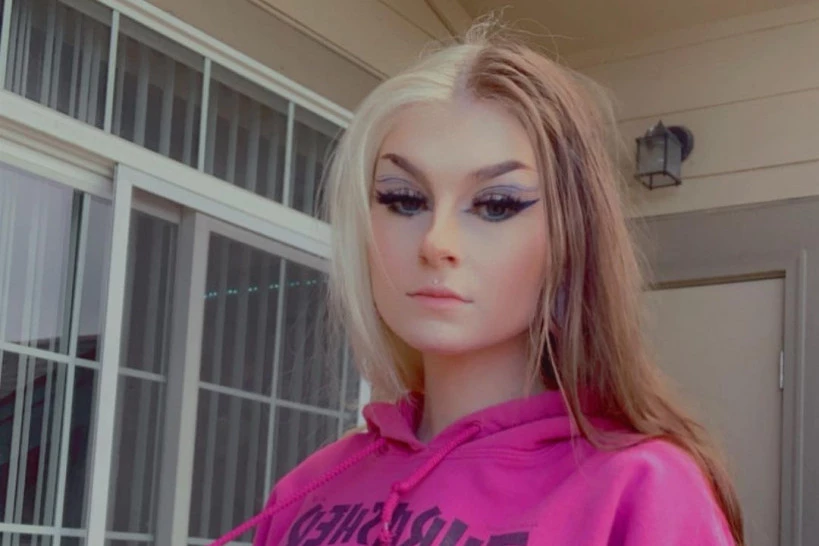 DEVOJKA SA DVA POLNA ORGANA OTVORILA DUŠU: Nikad ne znam da li će me VRHUNAC BOLETI, a JEDNA stvar mi posebno KIDA DUŠU!