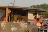 ORGIJE U CENTRU BEOGRADA: Otkriveno ko su akteri grupnjaka sa broda bluda! (VIDEO)