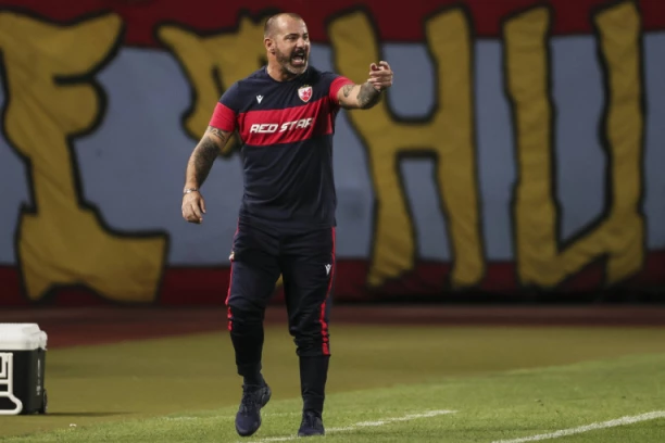 STANKOVIĆ PREPONOSAN NA SVOJE MOMKE: Trener Zvezde EMOTIVAN posle rapsodije na Marakani!