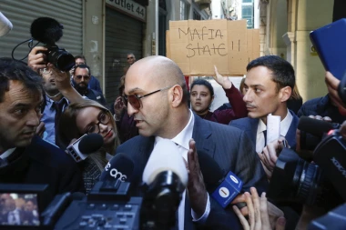 MILIONER I VLASNIK KOCKARNICA DIGAO NOVINARKU U VAZDUH! Ubica optužen zbog zločina koji je šokirao Evropu, a evo zašto mu je smetala reporterka!