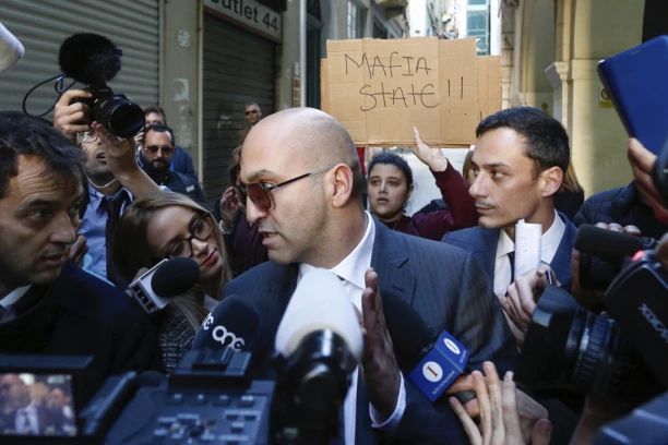 MILIONER I VLASNIK KOCKARNICA DIGAO NOVINARKU U VAZDUH! Ubica optužen zbog zločina koji je šokirao Evropu, a evo zašto mu je smetala reporterka!