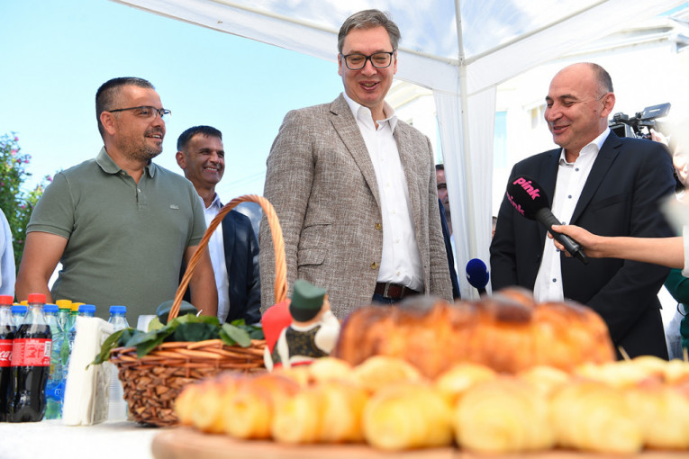 U društvu predsednika je i ministar Nedimović 