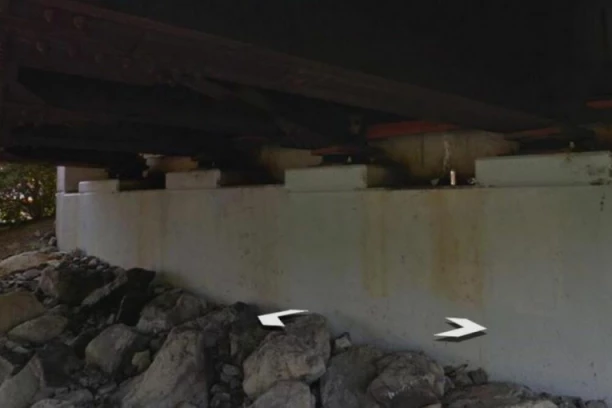 STRAŠNO OTKRIĆE NA GOOGLE EARTH UZNEMIRILO PLANETU: Niko ne zna šta se krije ispod mosta! (VIDEO)