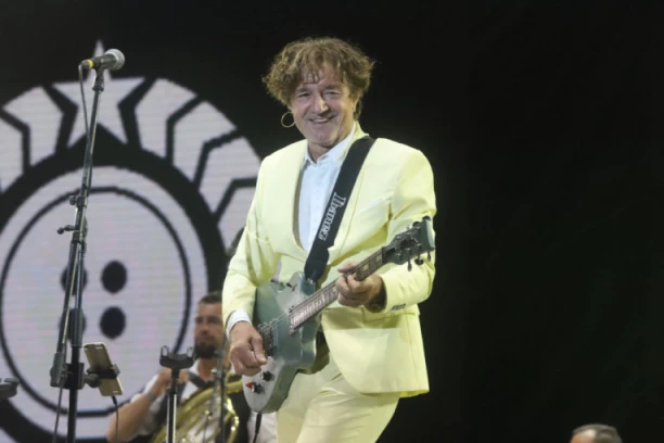 ISTINA O ČLANU "BIJELOG DUGMETA" KOJI JE IZVRŠIO SAMOUBISTVO: Zbog DROGE zaglavio na ROBIJI, a onda ga je zadesio RAT!