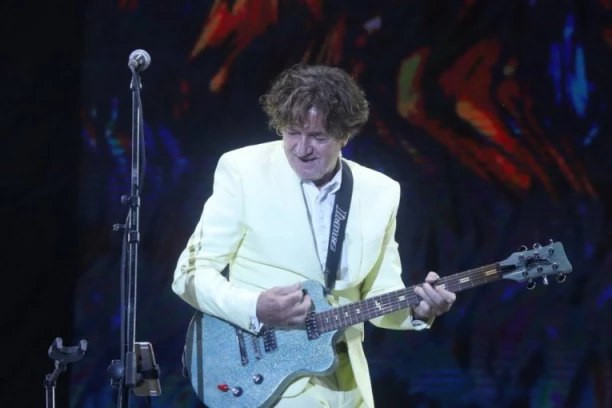 PREKOSUTRA DAN ŽALOSTI U REPUBLICI SRPSKOJ: Bijelom dugmetu hitno pomeren koncert u Banjaluci