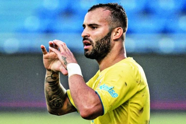 ČEKA ŠESTO DETE SA ČETVRTOM ŽENOM: Bivši fudbaler Real Madrida PRAVI VRTIĆ, da li će se skrasiti sa zgodnom plavušom? (FOTO)