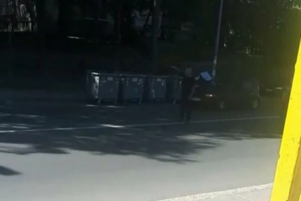 KRSTI SE DOK OKO NJEGA PROLEĆU AUTOMOBILI: Ceo Miljakovac ZANEMEO zbog prizora u naselju! (VIDEO)